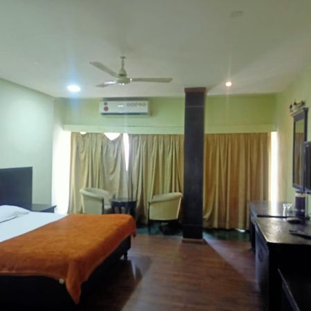 Hotel Skylark Nagpur Zewnętrze zdjęcie