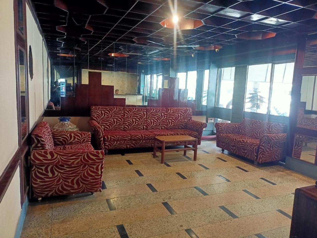 Hotel Skylark Nagpur Zewnętrze zdjęcie