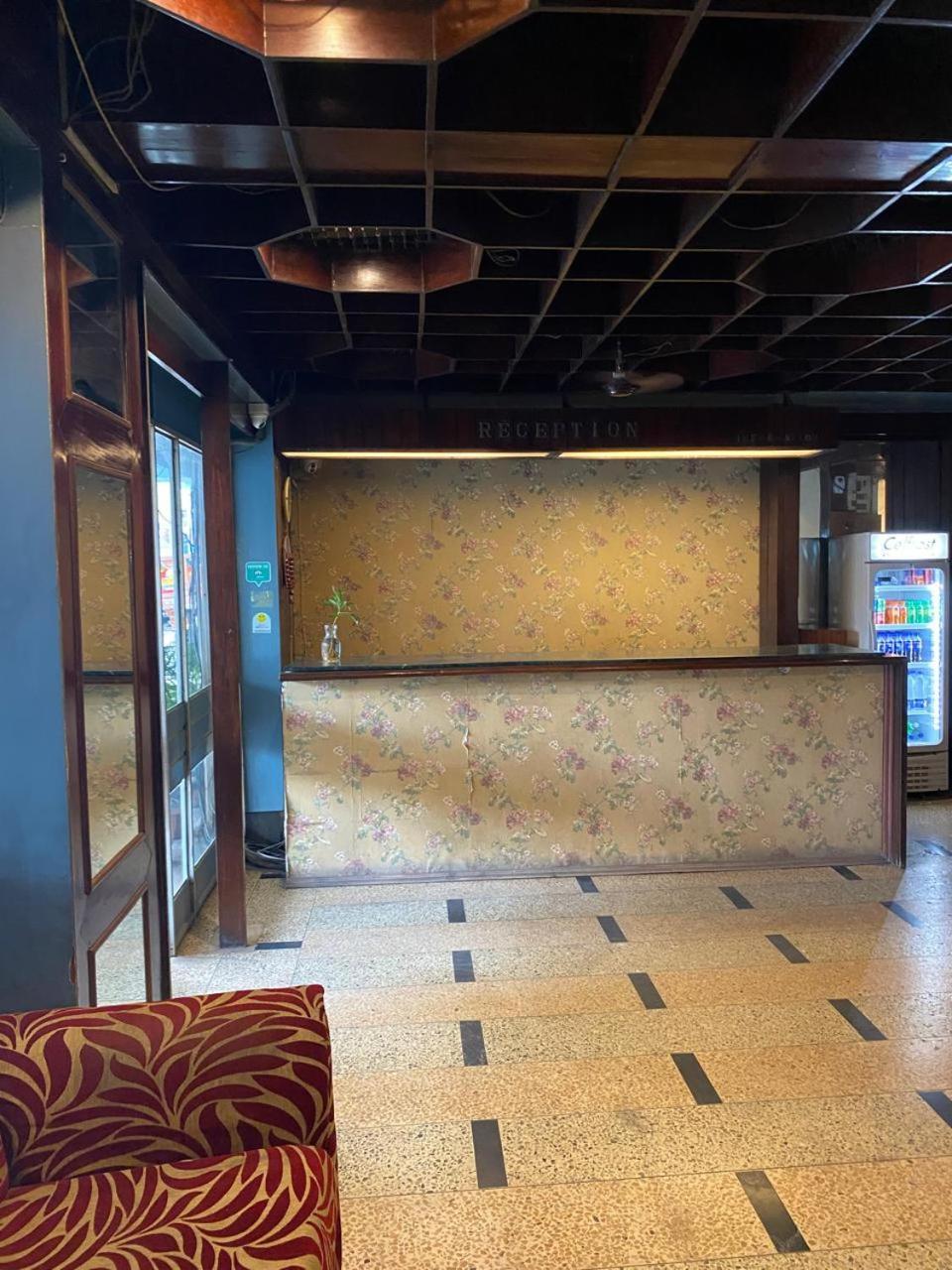 Hotel Skylark Nagpur Zewnętrze zdjęcie