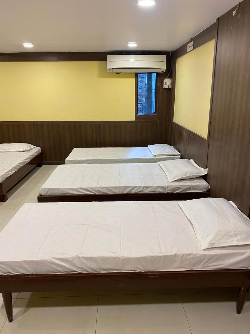 Hotel Skylark Nagpur Zewnętrze zdjęcie