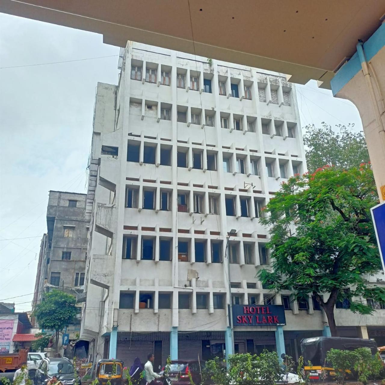 Hotel Skylark Nagpur Zewnętrze zdjęcie